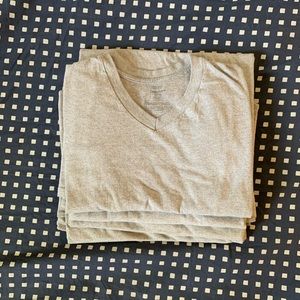 (4 pack) Men’s Small Light Gray V-neck Undershirts